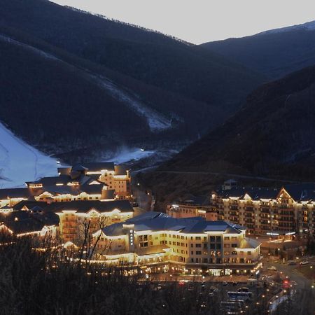 Ski And Suites At Thaiwoo Resort 逅雪套房民宿 Chongli Buitenkant foto