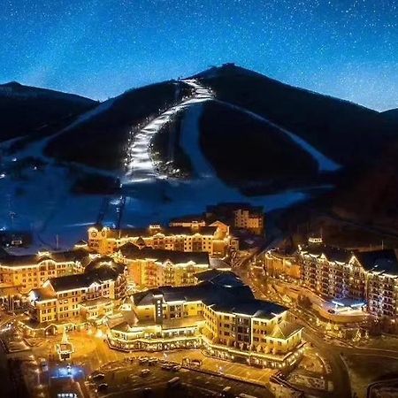 Ski And Suites At Thaiwoo Resort 逅雪套房民宿 Chongli Buitenkant foto