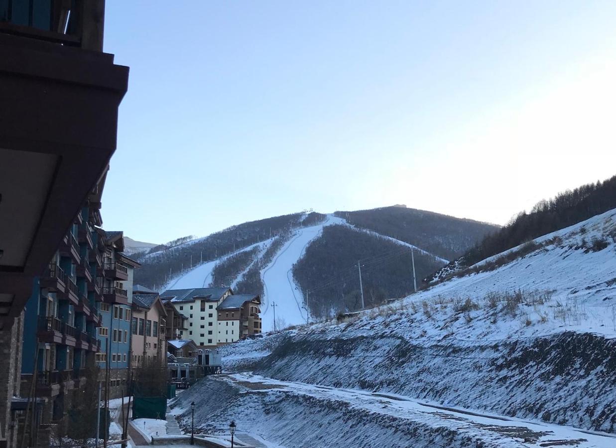 Ski And Suites At Thaiwoo Resort 逅雪套房民宿 Chongli Buitenkant foto